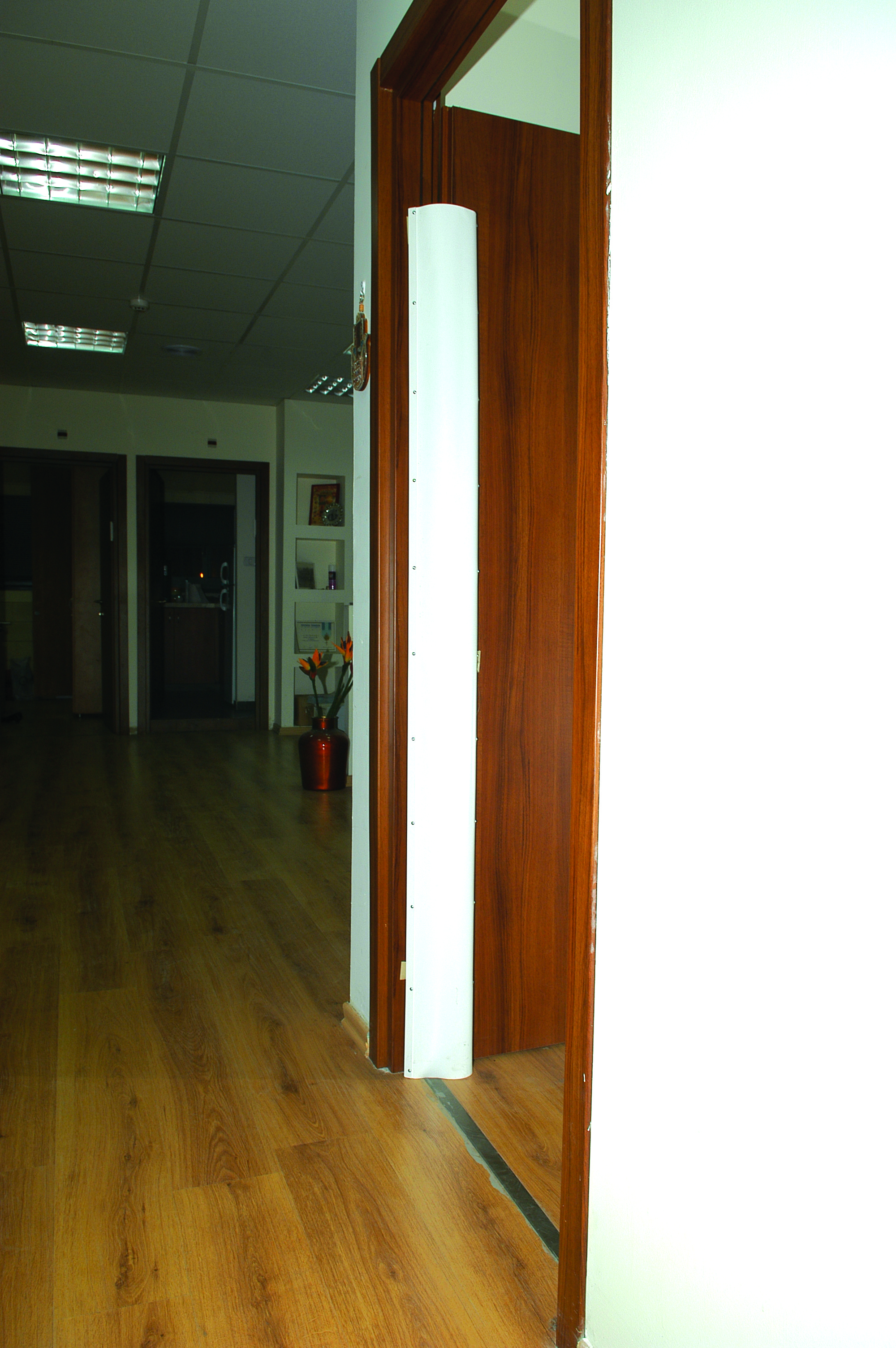 מגני אצבעות לדלתות - עם תו תקן